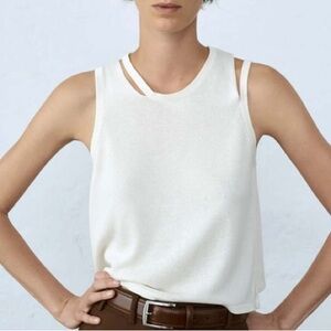 Cordera Cut-out Sleeveless Blouse